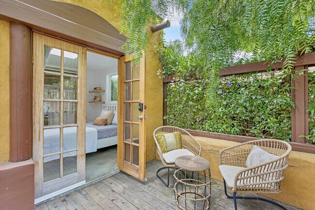 Foto del edificio - 718 Vernon Ave