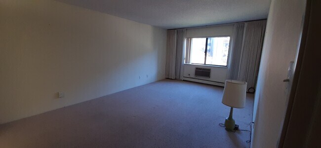 Master Bedroom - 14102 E Linvale Pl