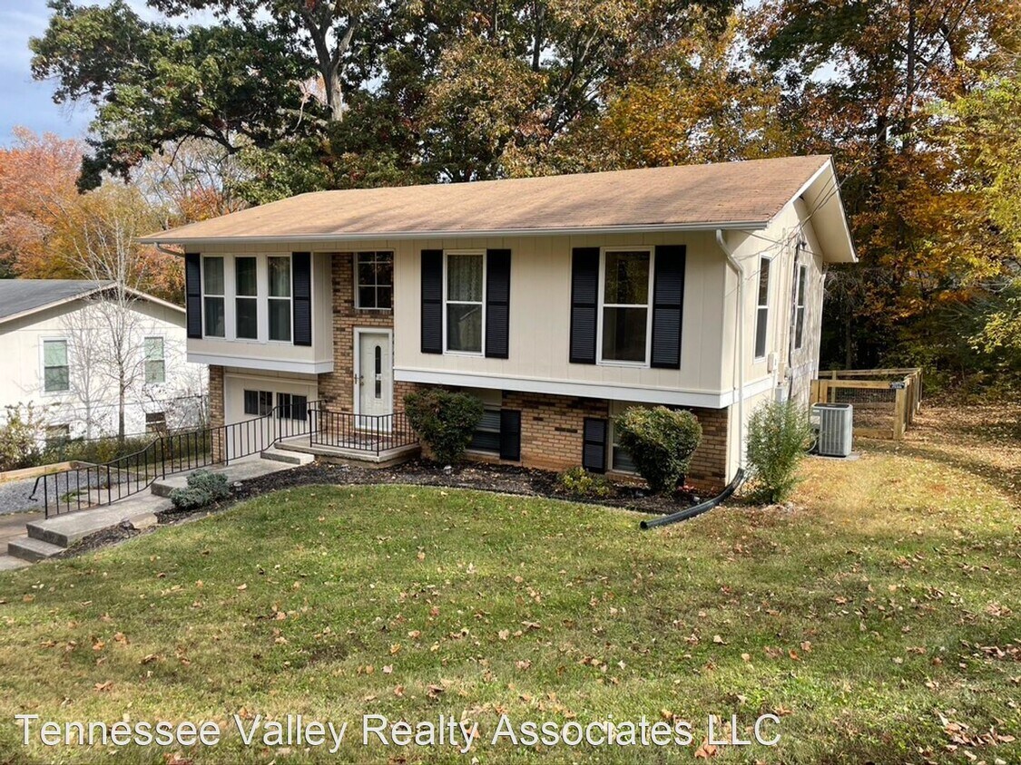 3 br, 1.5 bath House 6520 Ellesmere Dr House for Rent in Knoxville, TN