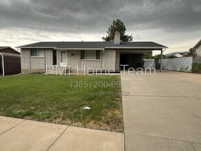 Building Photo - 215 Cobblecreek Rd