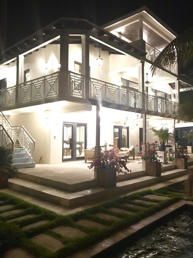 Building Photo - 101 Leserra Ln