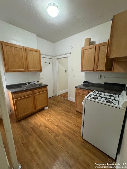 Building Photo - 9 Egremont Rd