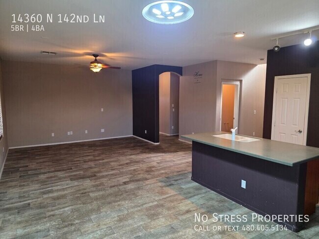 Building Photo - 14360 N 142nd Ln