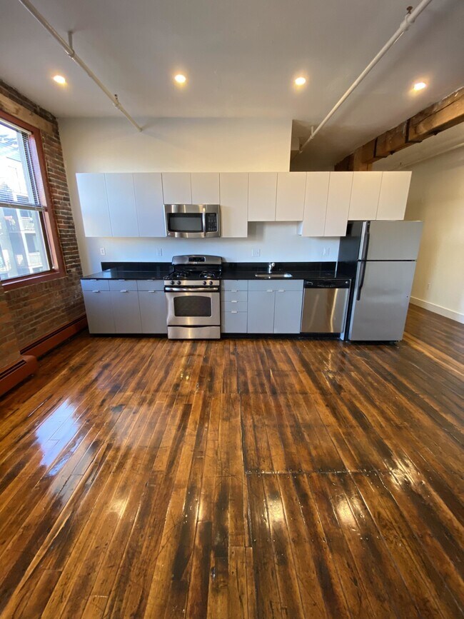 Building Photo - 791 Tremont St