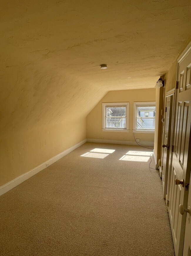 Bedroom - 157 Cricket Ave