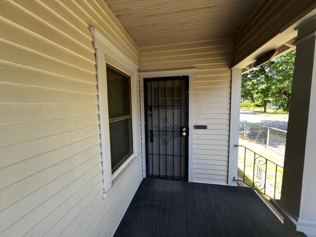 Foto del edificio - 1510 Bellevue St SE