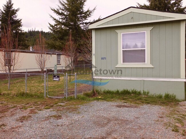 Foto del edificio - 2 Bed 1 Bath Mobile with Fenced Yard and Storage Shed!