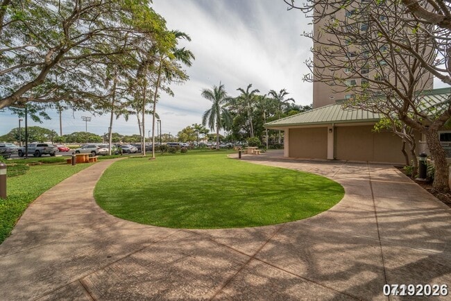 Building Photo - $2,500 / 2br - 2 BED 1 BATH CONDO IN PLANTATION TOWN APTS