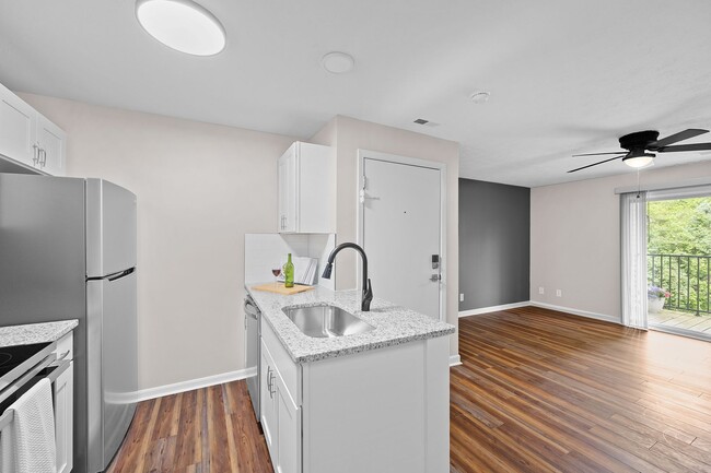 Interior Photo - Bridgewater Crossing