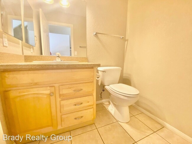 Building Photo - 1 br, 1.5 bath House - 100 Crestline Drive...
