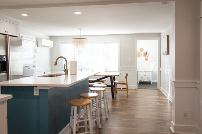 Photo - 403 25th St House