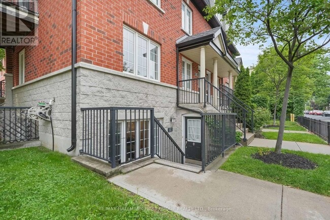 Building Photo - 262 St Helens Ave