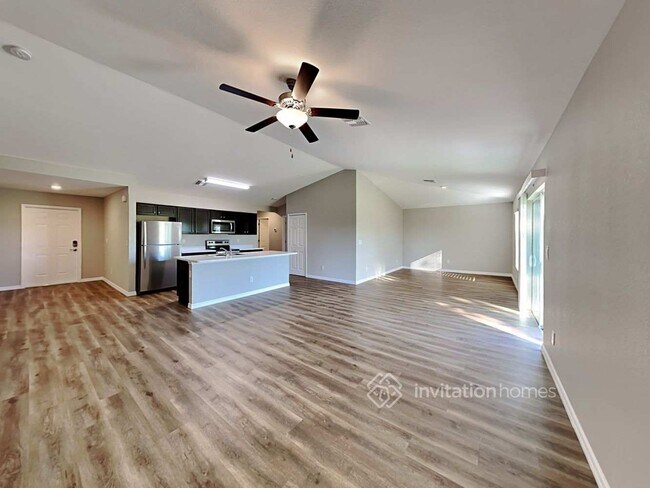 Building Photo - 25074 Esmeralda Ct