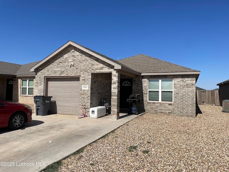 Foto principal - 7410 5th St