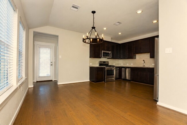 Building Photo - 233 Laura Leigh Ln