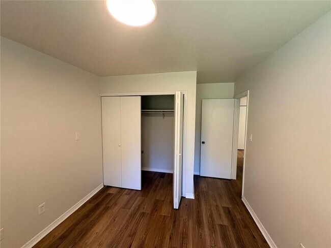 Building Photo - 25 Country Pl Ct