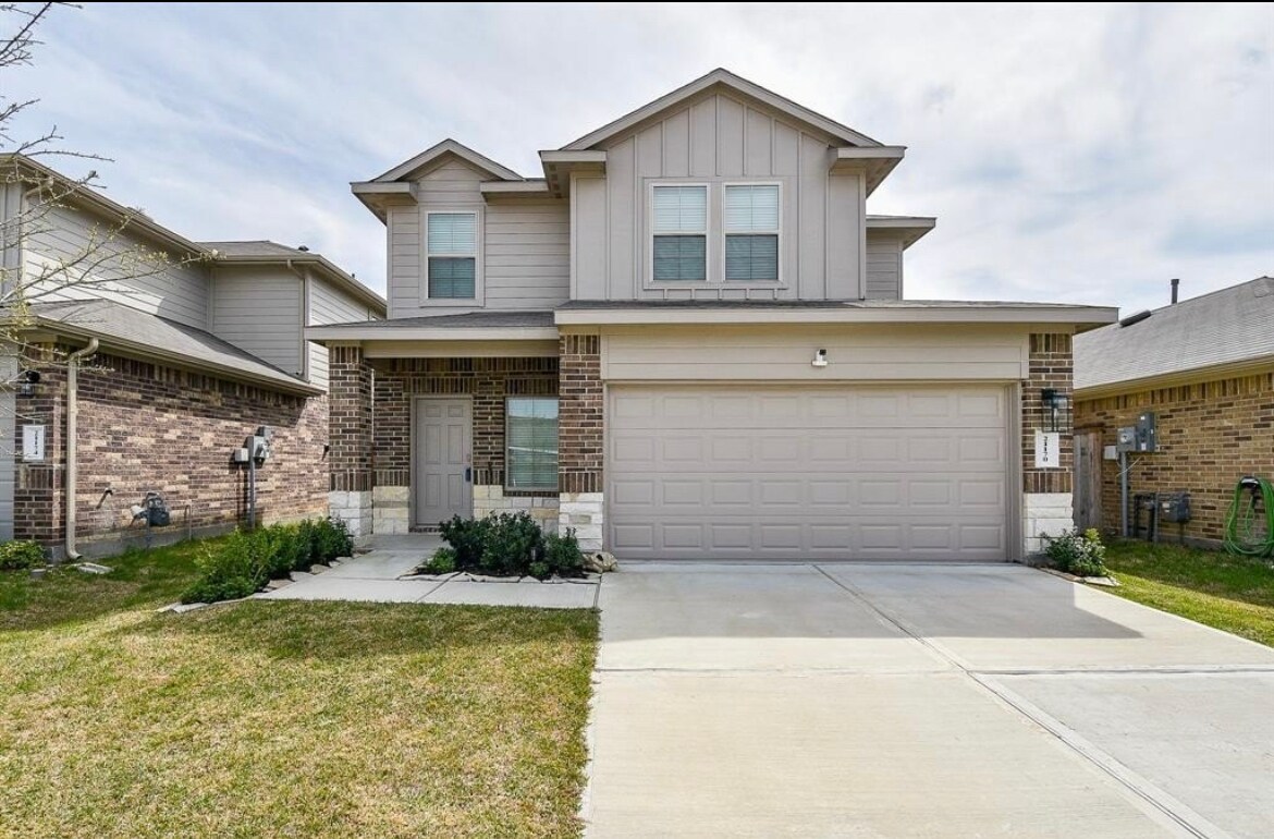 Welcome to your new home located in Harrington Trails! Just 30 minutes away from Downtown Houston! T - 21170 Alder Oaks Dr