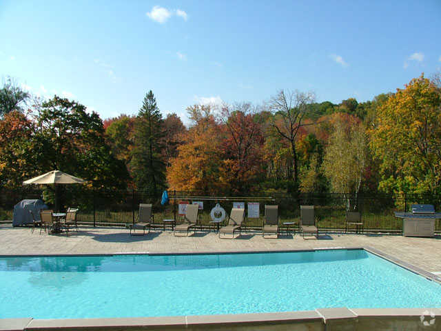 Complejo - Arrive Danbury