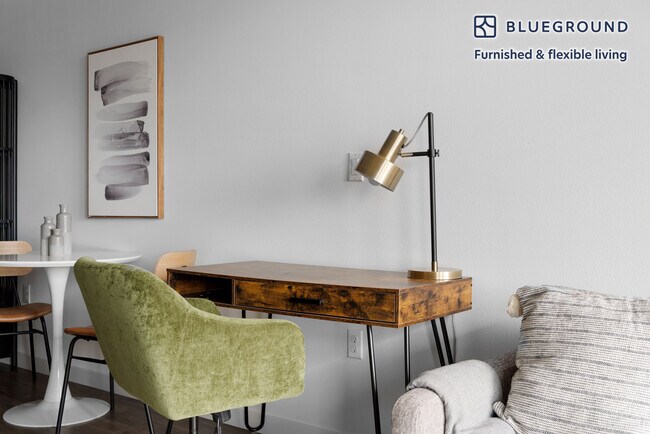 Foto del edificio - 5555 14th Ave NW