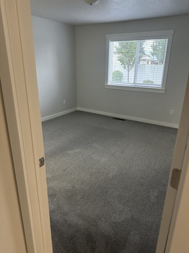 Foto del edificio - 248 Stagecoach Ave