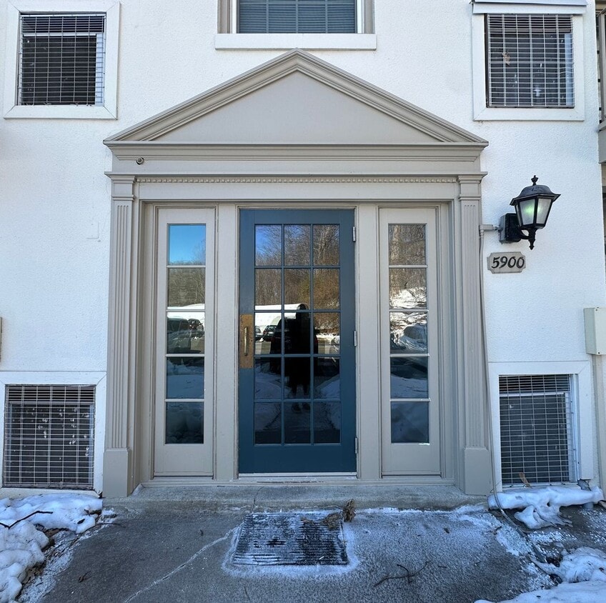 Move-In Ready 2BR/1BA Condo in Cardinal Forest - Move-In Ready 2BR/1BA Condo in Cardinal Forest