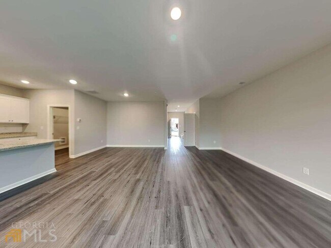 Foto del edificio - 104 Webster Cir