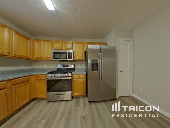 Foto del edificio - 5006 Serenity Point Ln