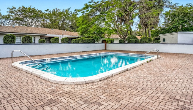 Building Photo - Brisa Apartment Homes