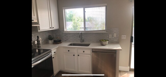 Foto del edificio - 5501 S Hearsey Dr