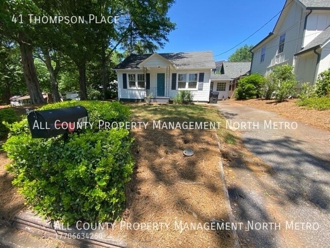 Building Photo - Cozy 2BR Home near Downtown Roswell!