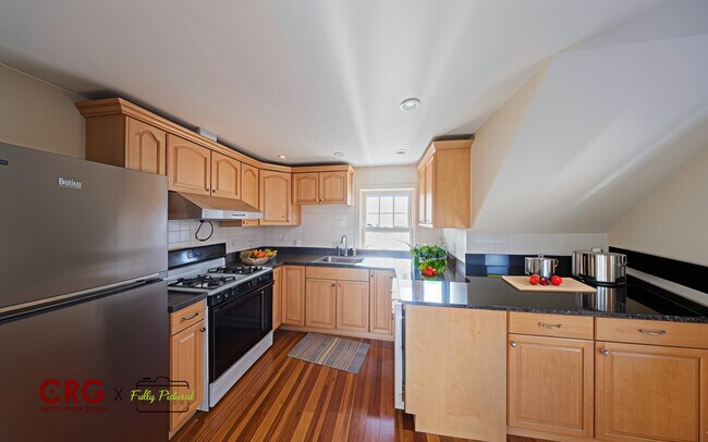 Foto del edificio - 99 Glenville Ave