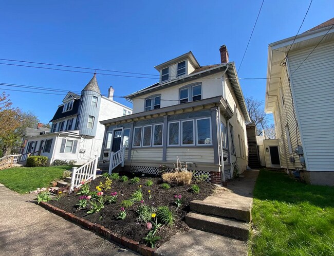 Building Photo - 328-2 4th Ave