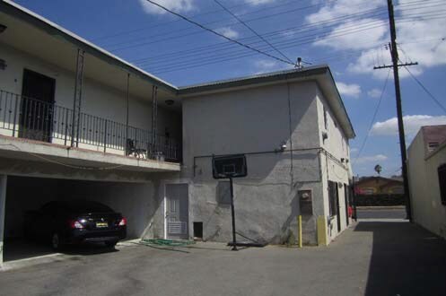 Foto del edificio - 3711 S Western Ave