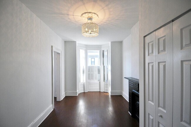 Foto del edificio - 148A Webster Ave