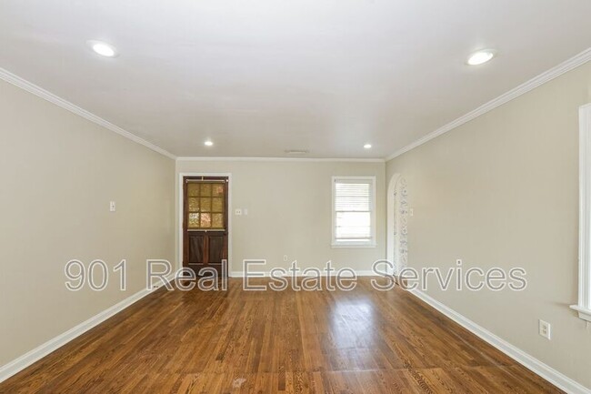 Building Photo - 4879 Marion Ave