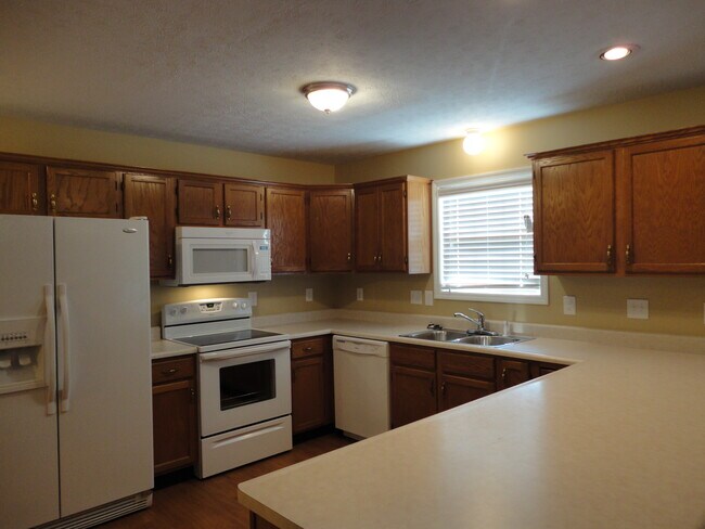 Foto del edificio - 912 N Garver Rd