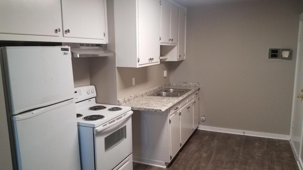 Building Photo - 705 1st St Unit 6