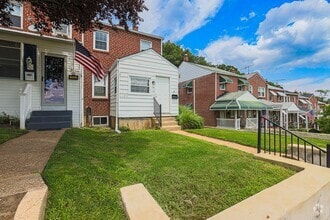 Building Photo - 1154 Elm Rd