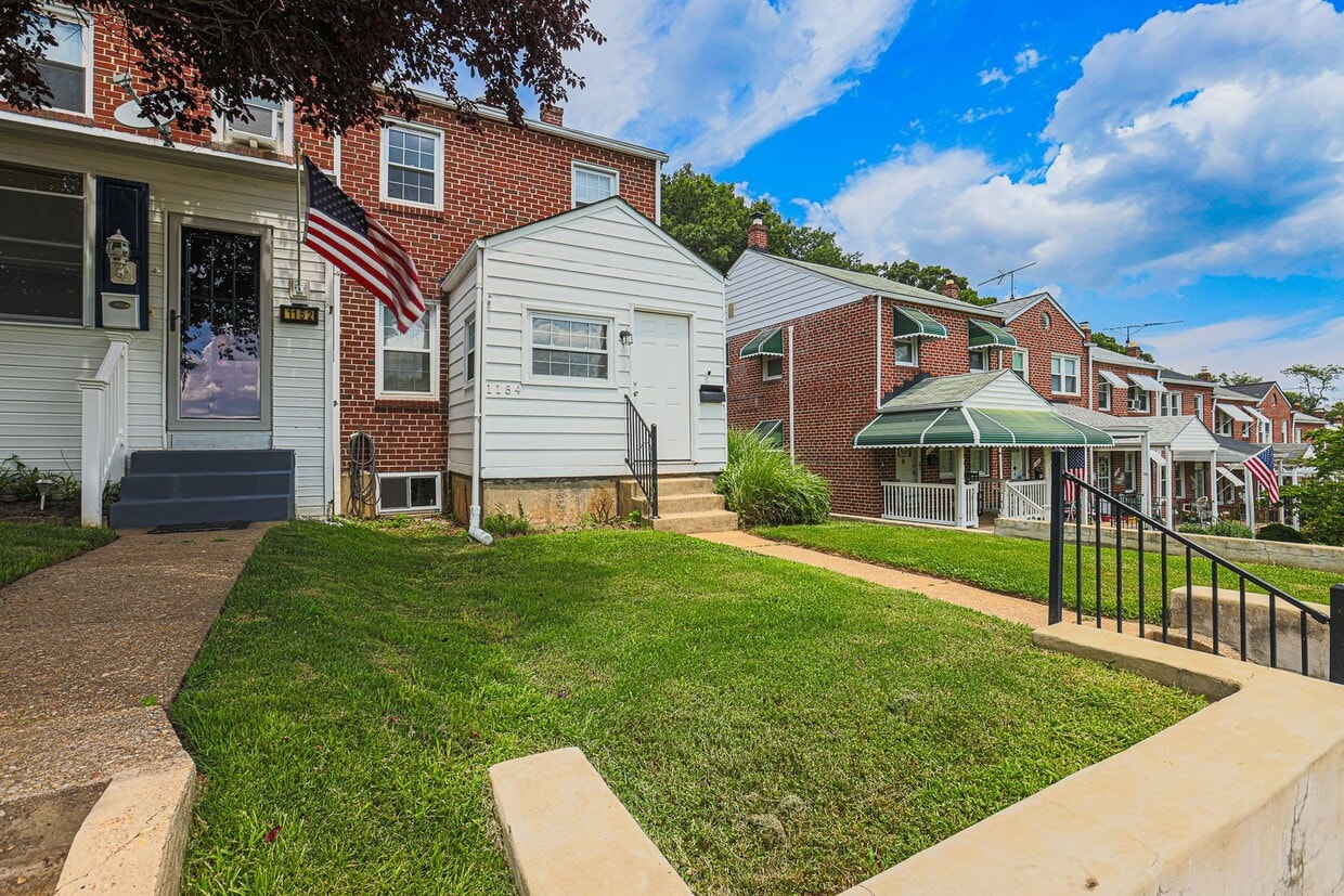Primary Photo - 1154 Elm Rd