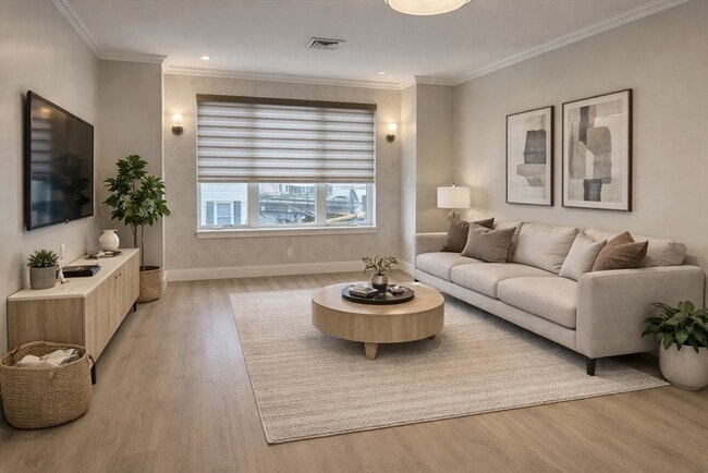 Building Photo - 25 2nd St