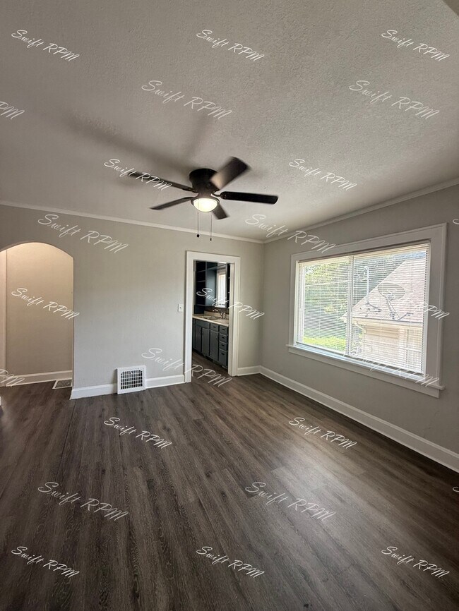 Foto del edificio - 3811 Monroe Ave