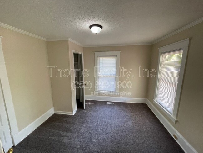 Building Photo - 1409 Dogwood Ave
