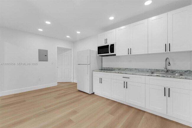 Foto del edificio - 17915 NW 43rd Ct