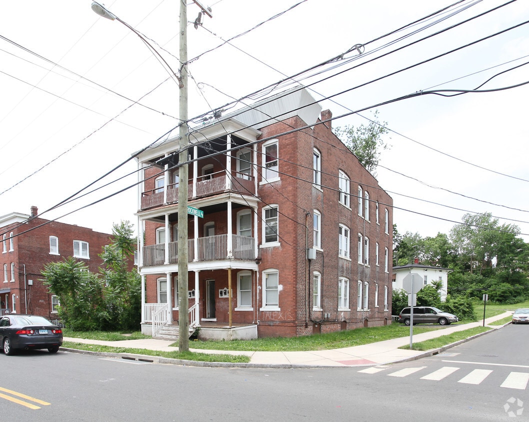 Building Photo - 187 Glen St