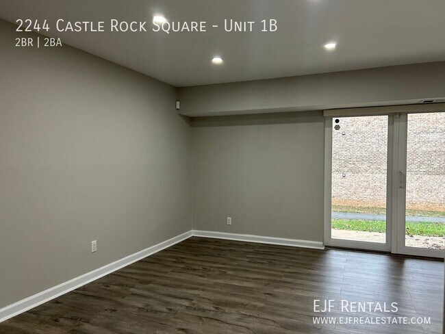 Foto del edificio - 2244 Castle Rock Square