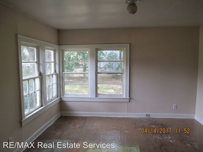 Building Photo - 105 Olive St
