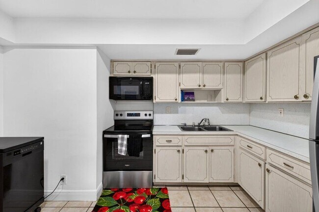 Foto del edificio - 2167 NE 56th Ct