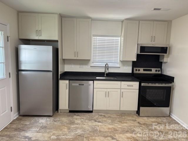 Foto del edificio - 102 Winding Canyon Dr