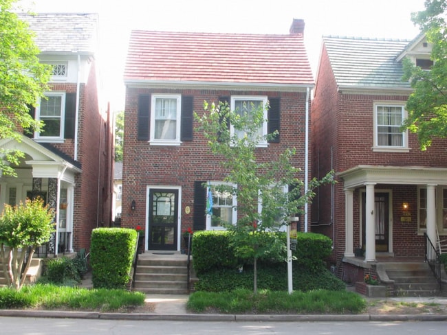 Building Photo - 3328 Kensington Ave
