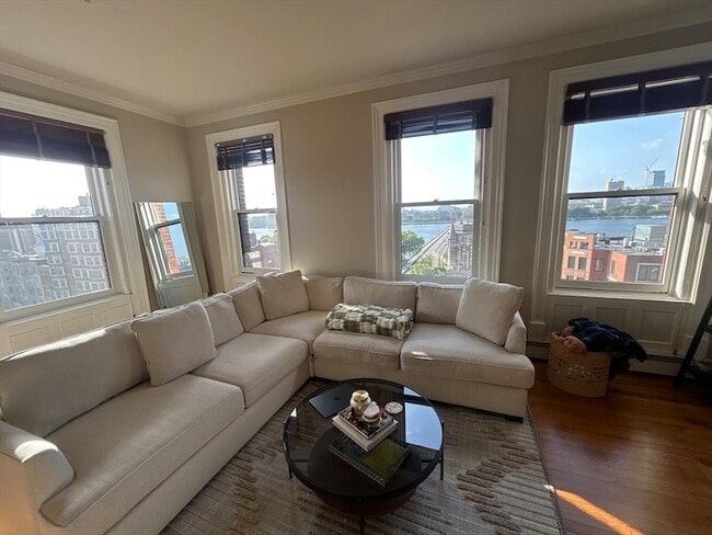 Photo - 483 Beacon St Apartment